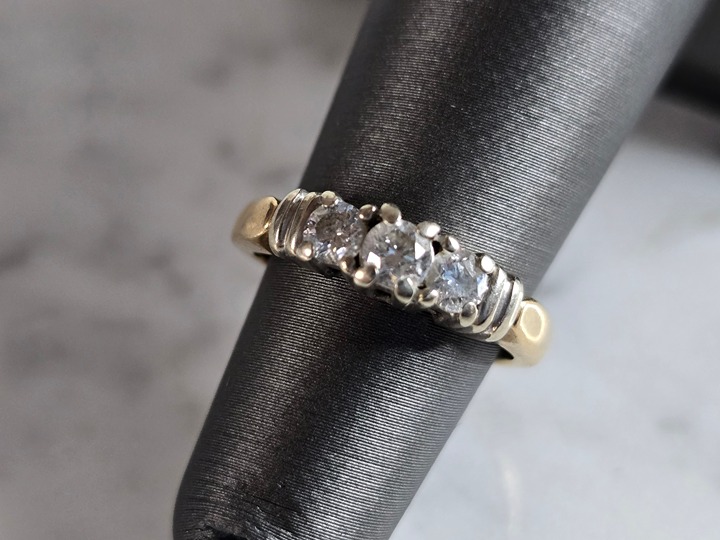 Womens Vintage Estate 14K Yellow Gold Diamond Ring, 3.4g E7285