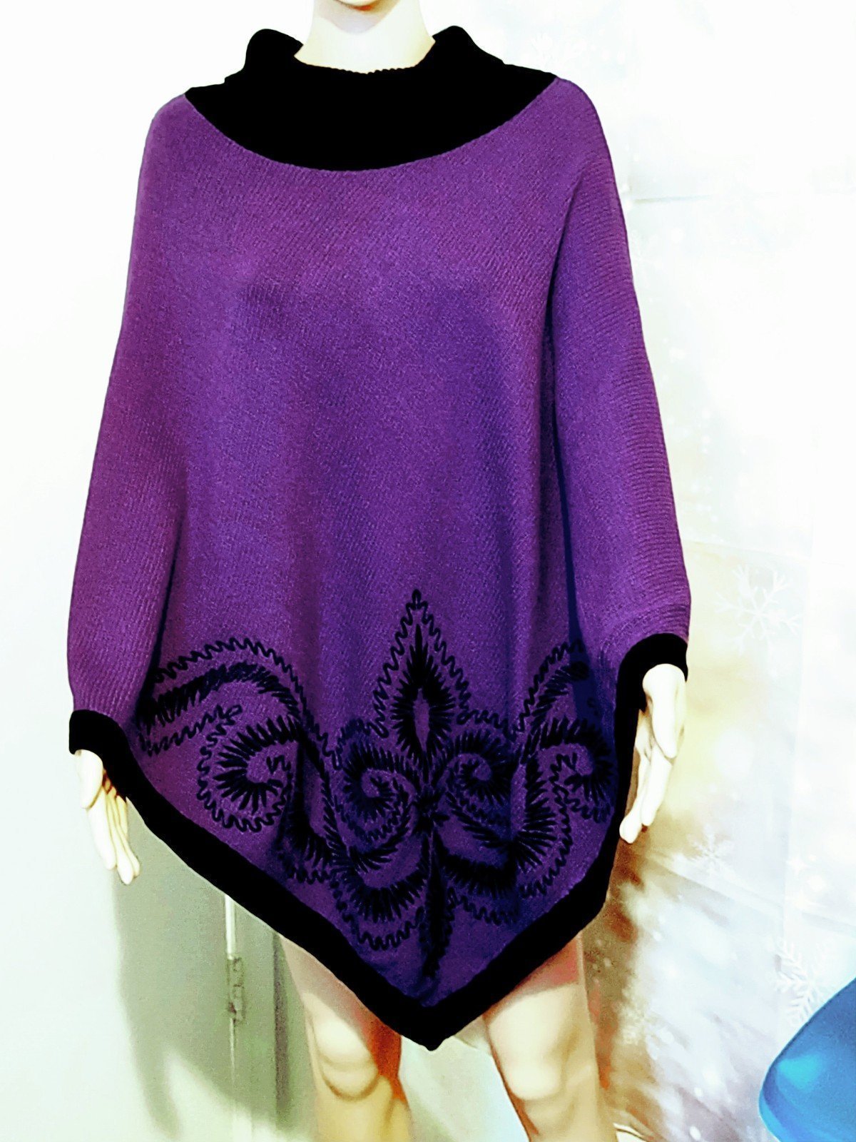 NEW VINTAGE BOB MACKIE EMBROIDERED PURPLE PONCHO WOMEN'S SIZE 1X (1990s)