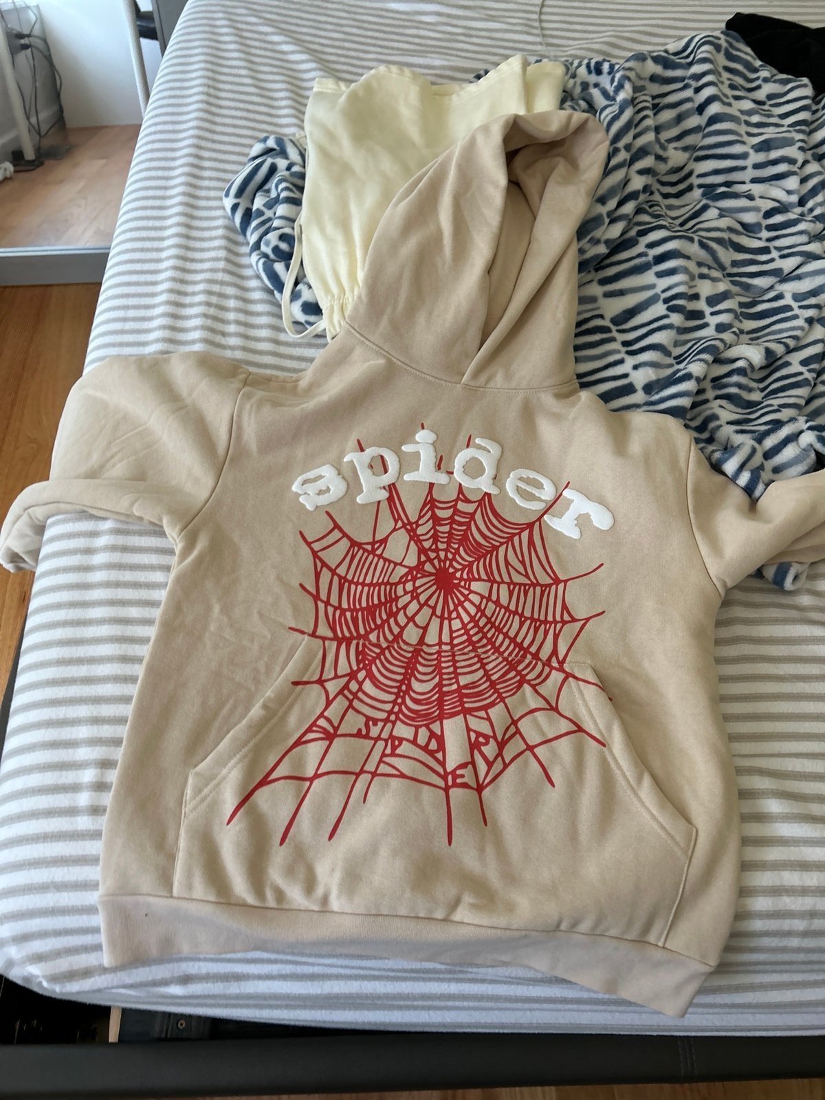 Sp5der web hoodie beige size small