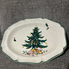 Mikasa Festive Season 14 Oval Serving Platter Christmas Tree Gifts Green Trim
