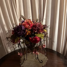 Arrangement Stunning purple pink and red silk flower arrangement #homedecor #flo
