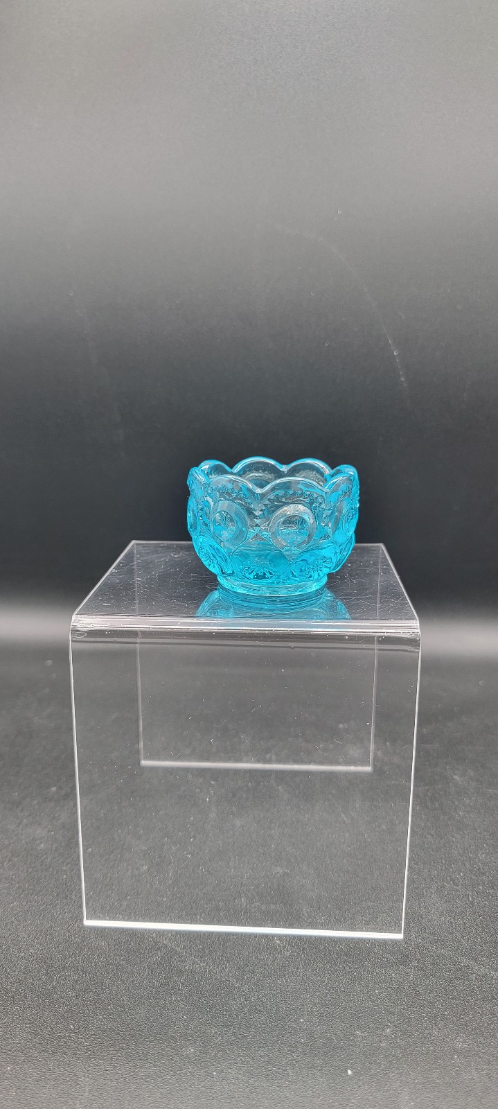 Vintage L.E.Smith Ice Blue Salt Dip.