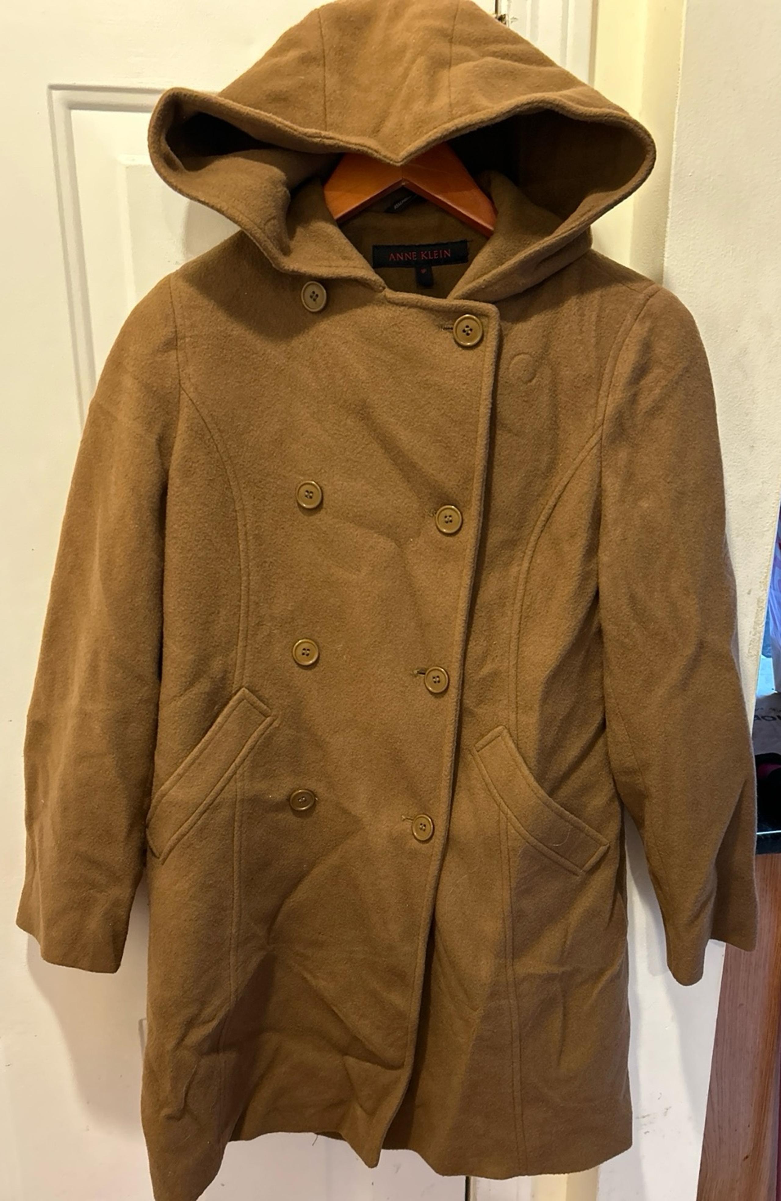Anne Klein Double Breasted, Hooded, Lined Peacoat Size 1P. Shoulder pads. 70%Woo