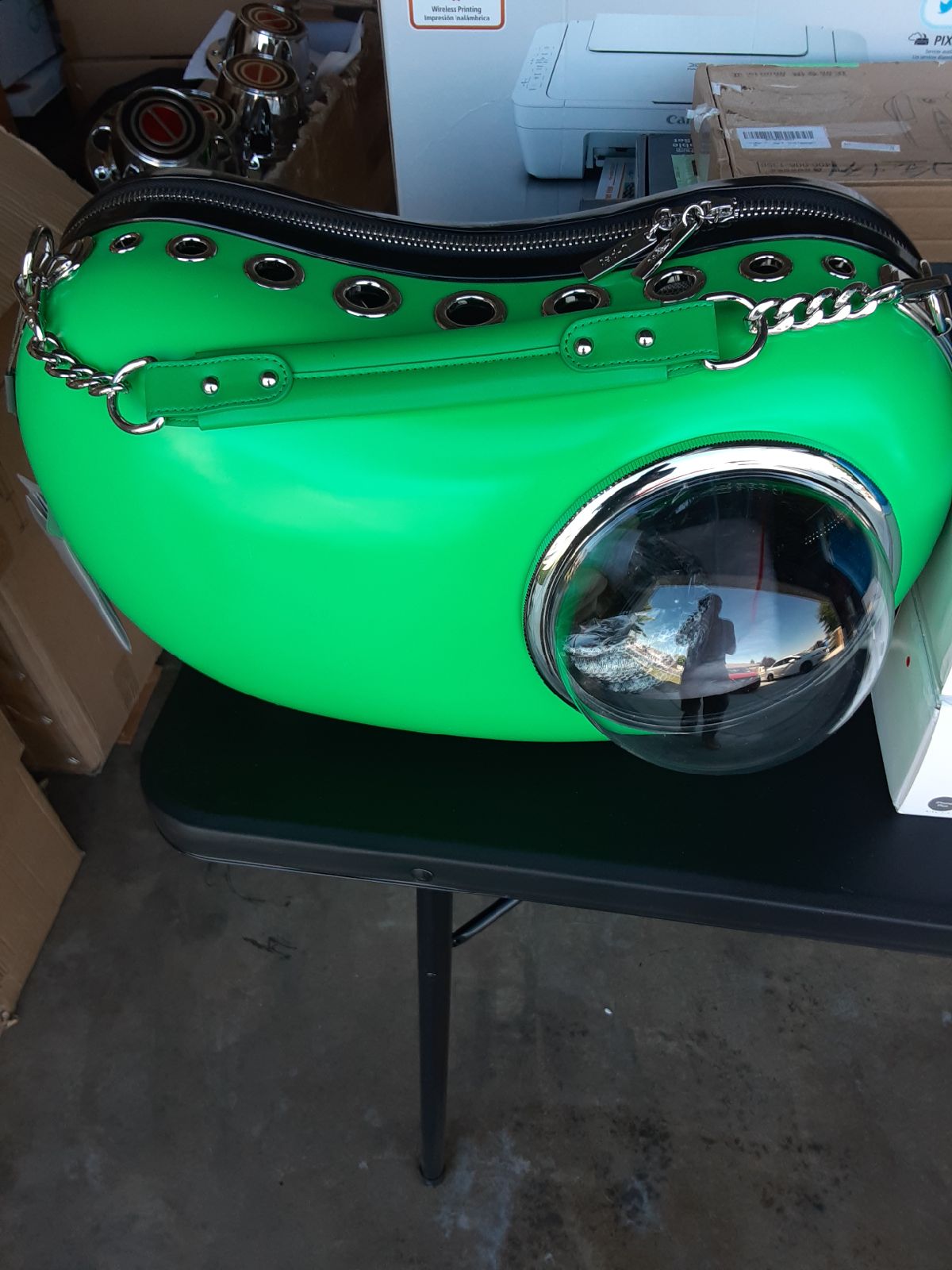 pet carrier brand new