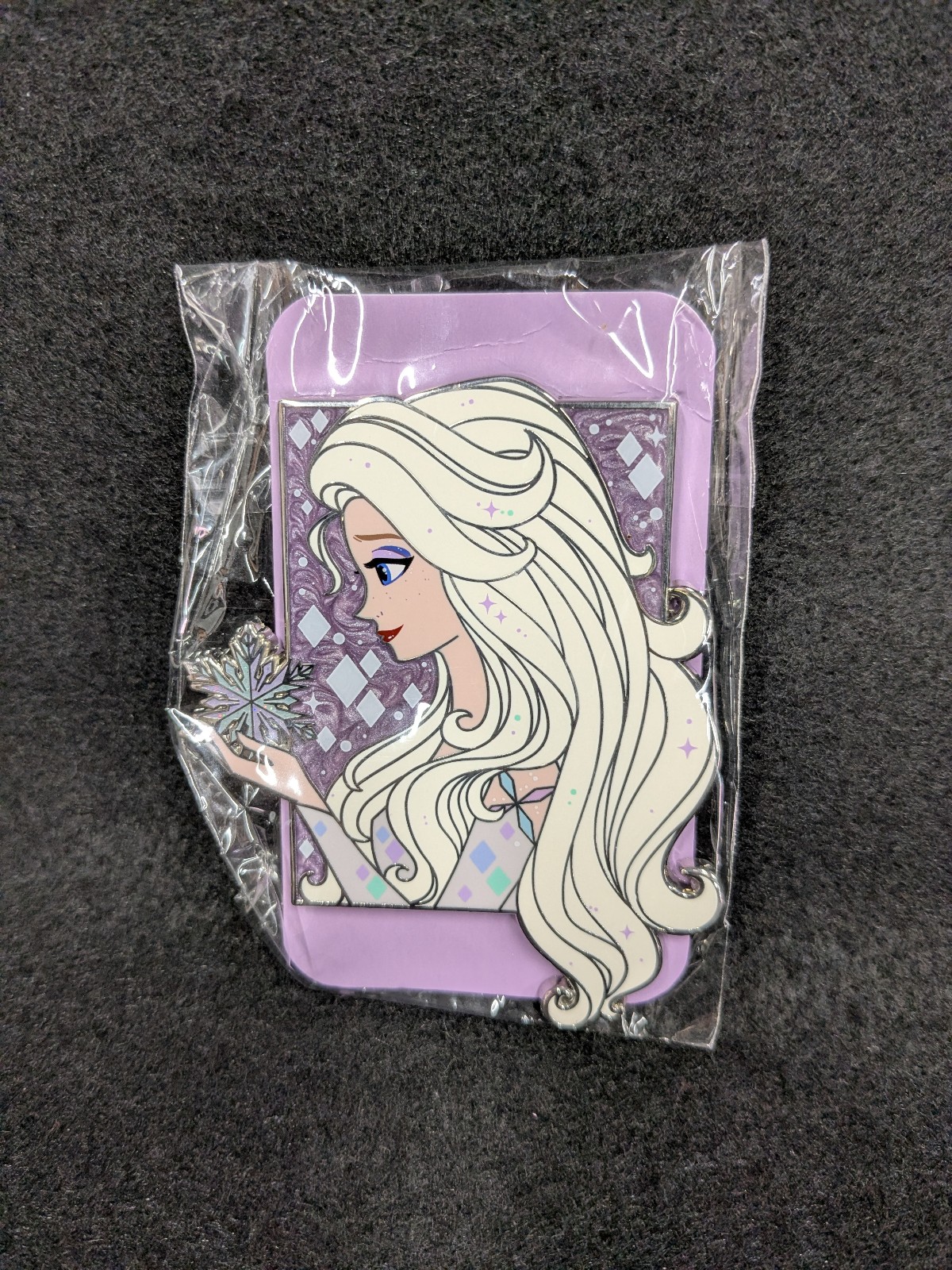 Disney Frozen Fantasy Pin - DBG Elsa Profile Pin