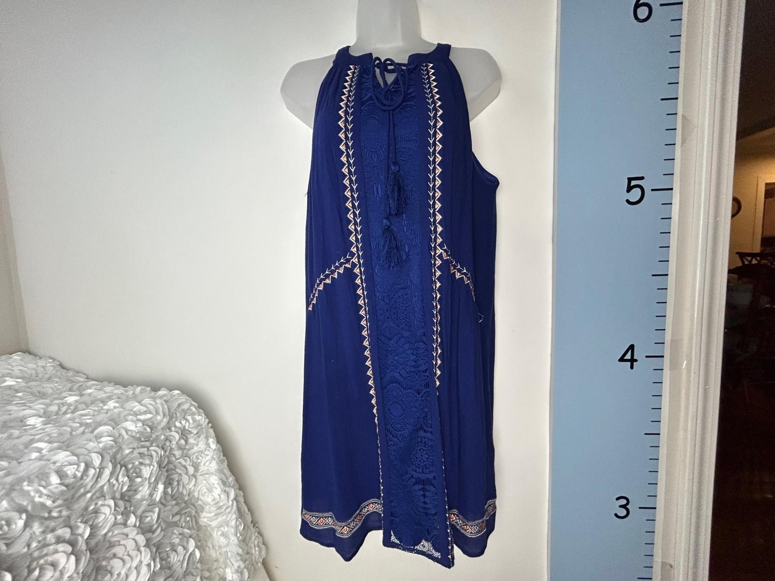 YA Los Angeles Blue Sleeveless Lace Dress Medium