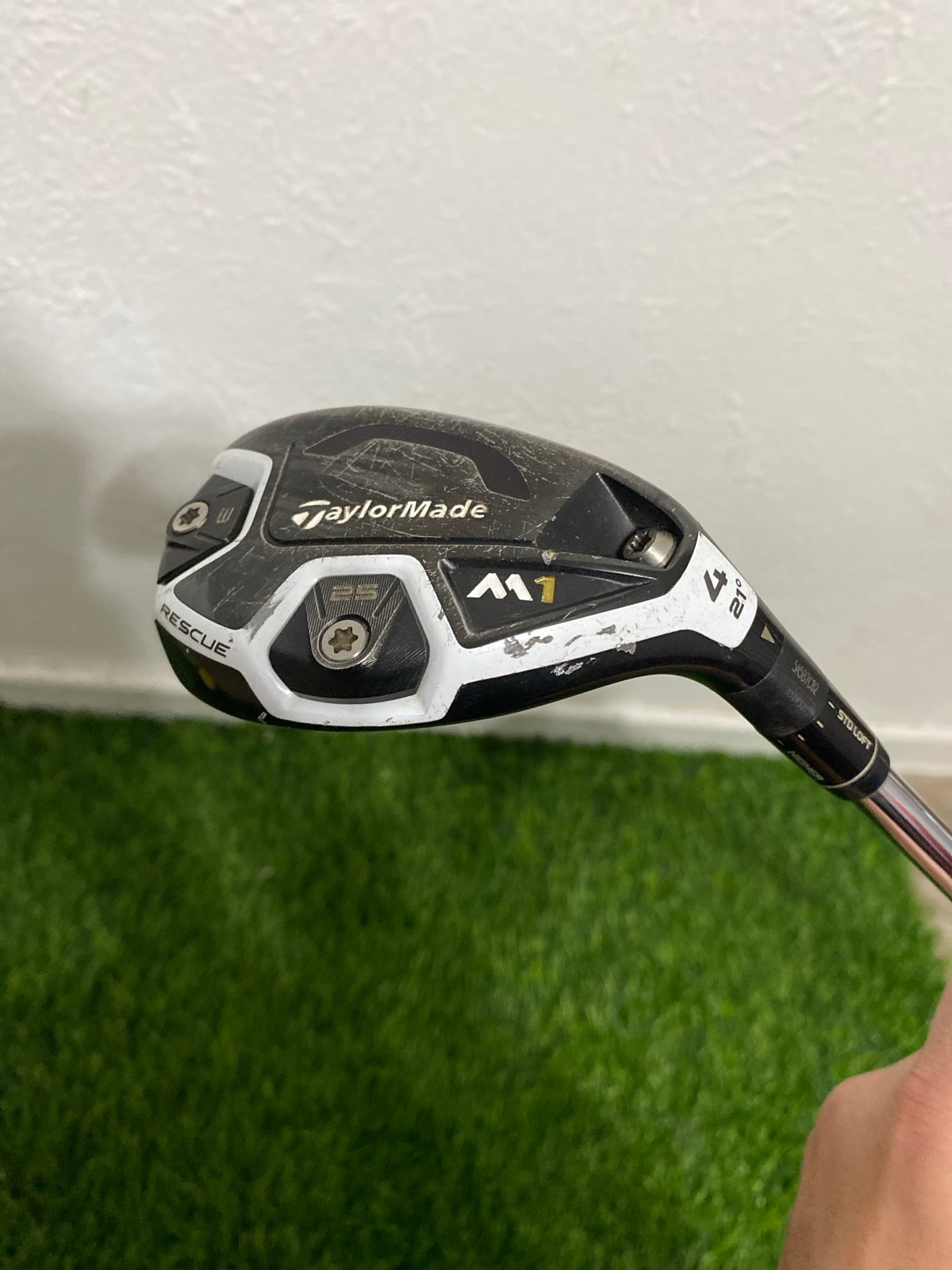 Taylormade Golf M1 4 Hybrid Rescue 21* Right handed Steel Stiff KBS C Taper 90g