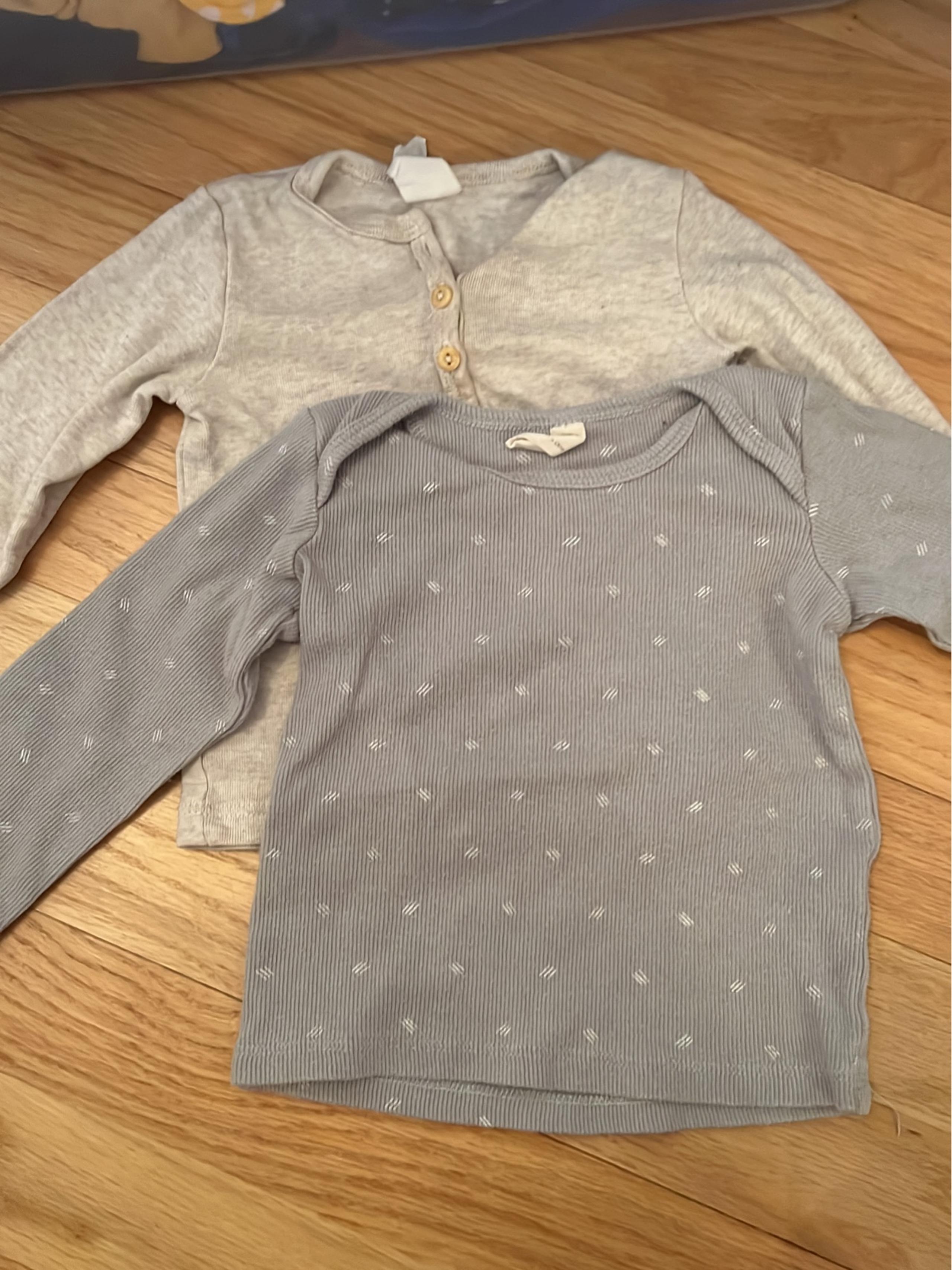 Bundle of 2 cotton shirts - Quincy Mae and H&M size 12 months