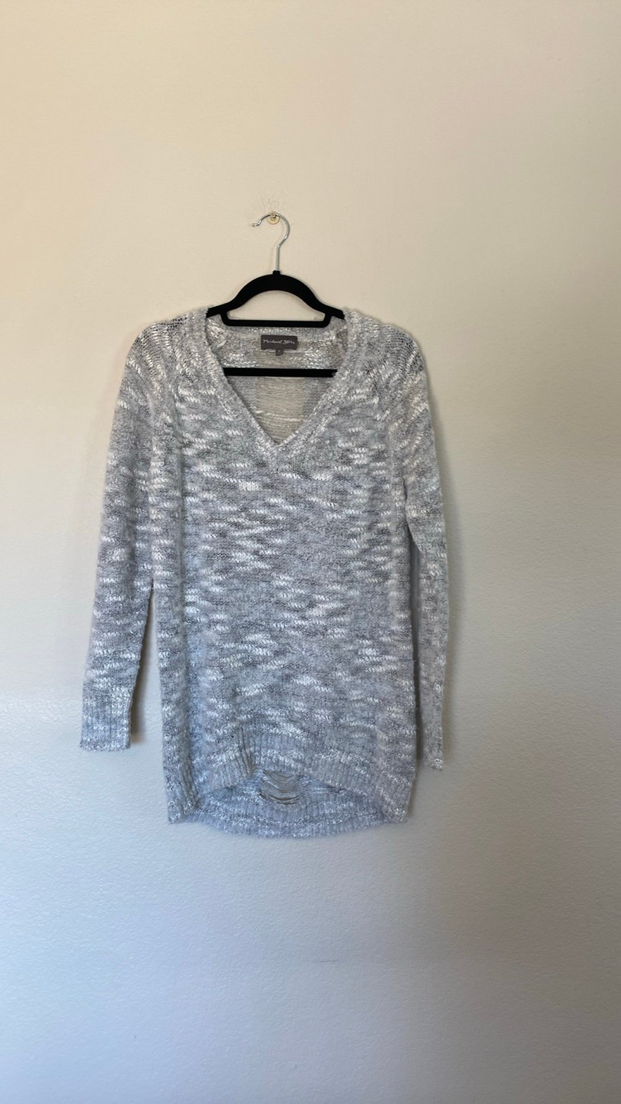 Michael Stars v-neck knit sweater women’s medium grey white EUC