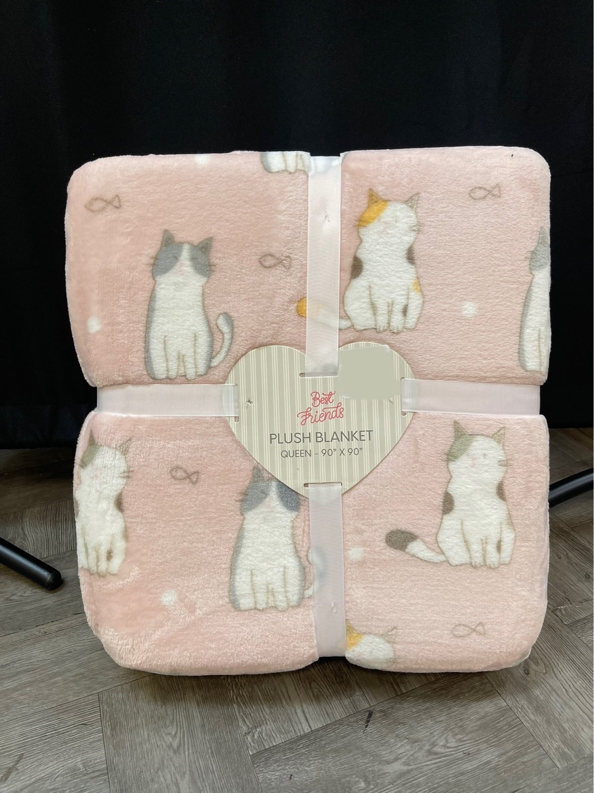 NWT Happy Paws Pink/Gray/White Hungry Cats QUEEN Size Plush Throw Blanket