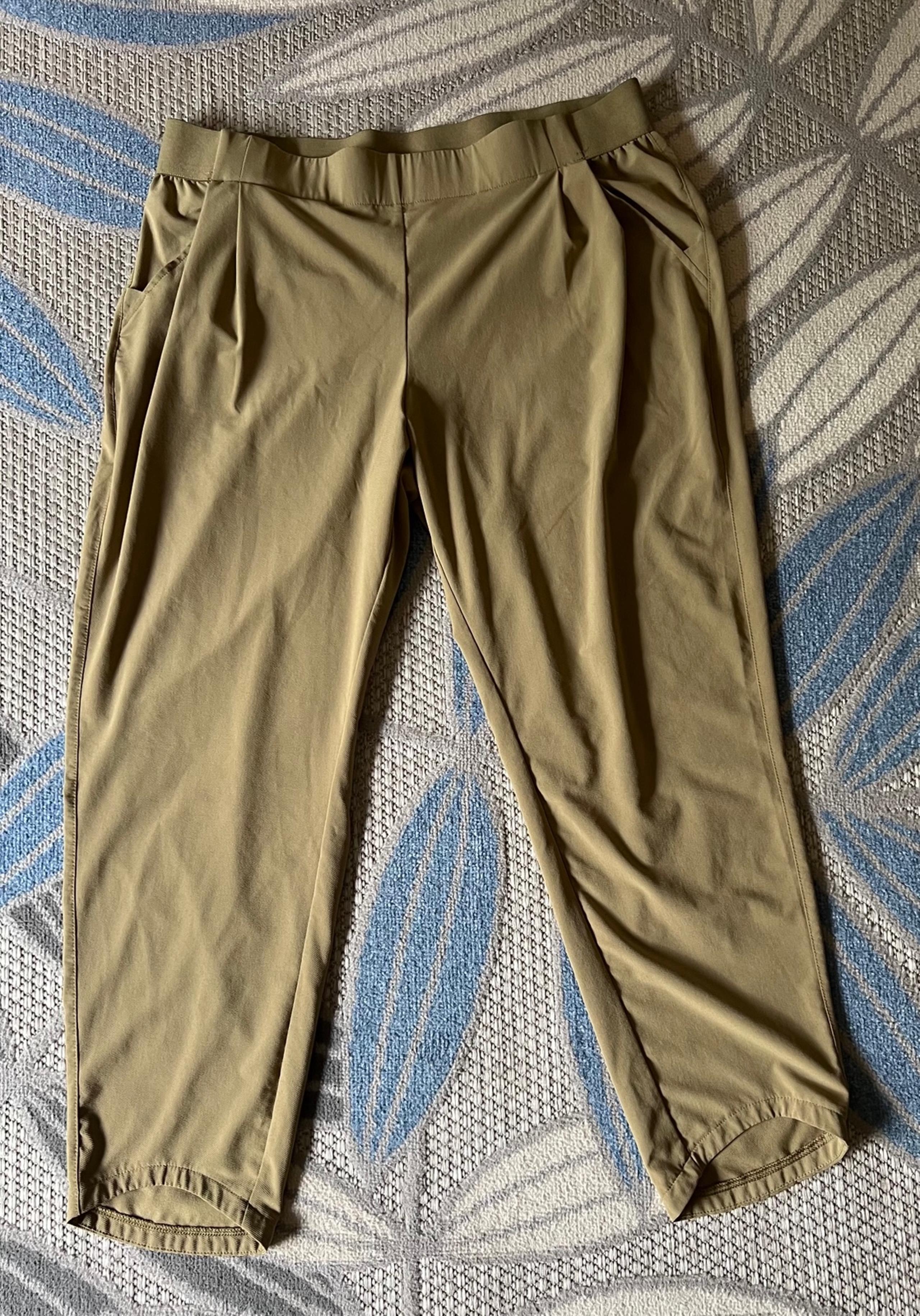 All in Motion Women’s Lightweight High-waisted Tapered Pants, Size XL