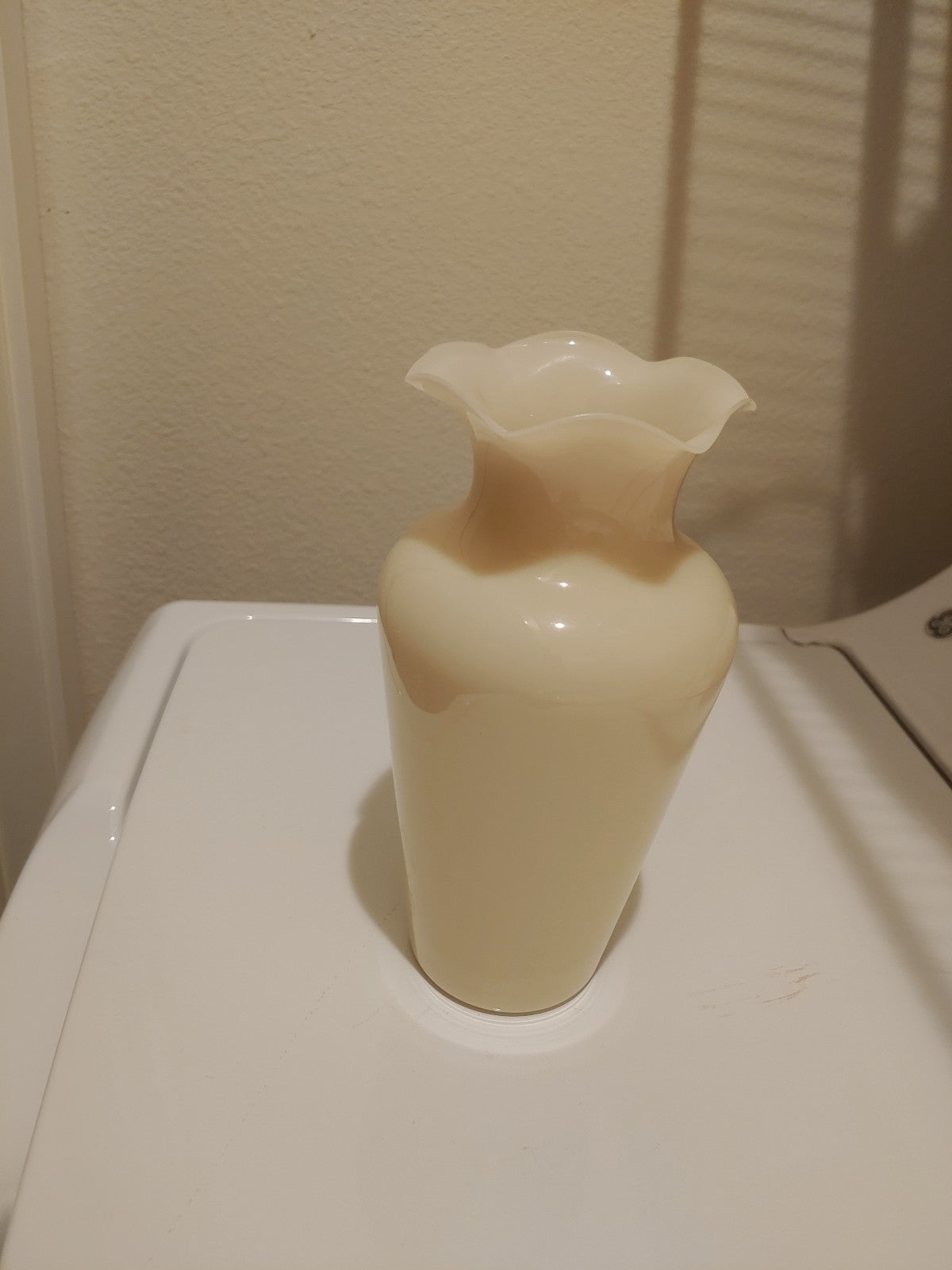 Uranium custard glass vase