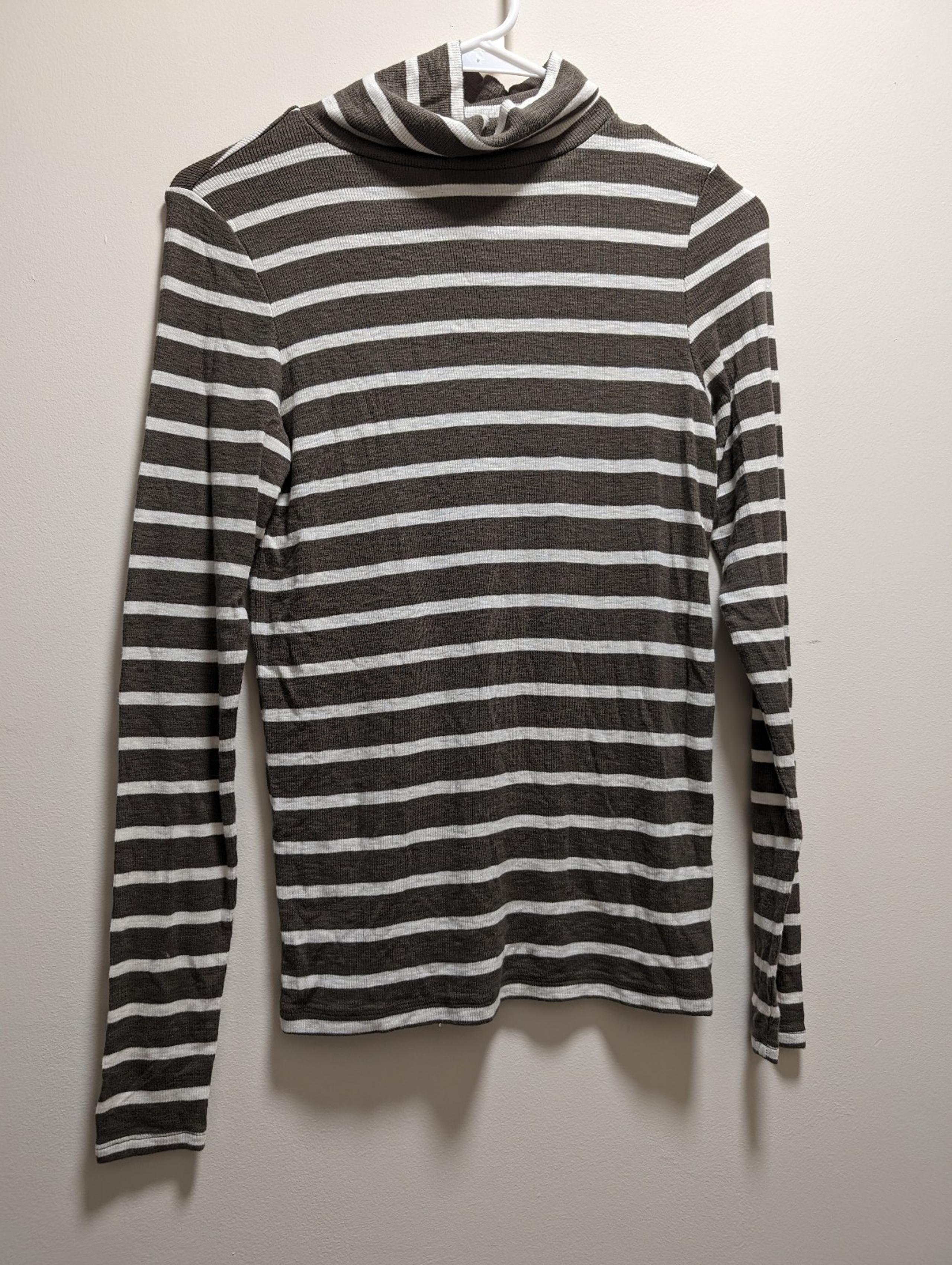 Aerie Real Soft Green and White Stripe Long Sleeve Knit Turtle Neck size small