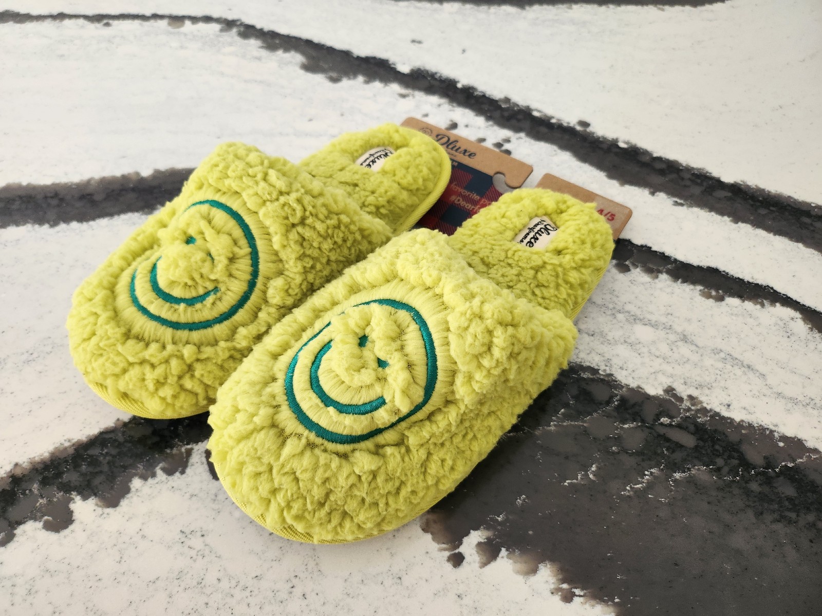 Dearfoams Slipper Green Happy Face Smiley Face Soft Sherpa Soft Slippers Slides