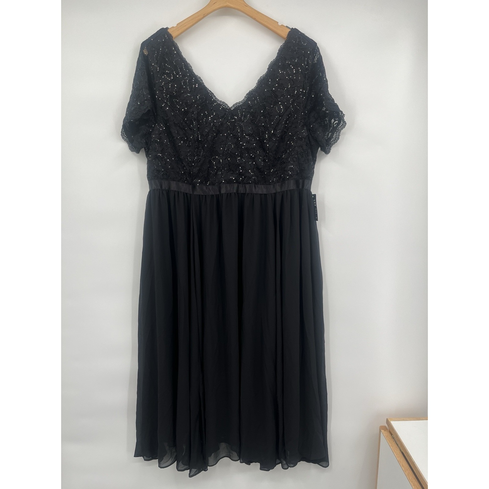 New Torrid Black Sequin Chiffon Midi Dress Size 22W