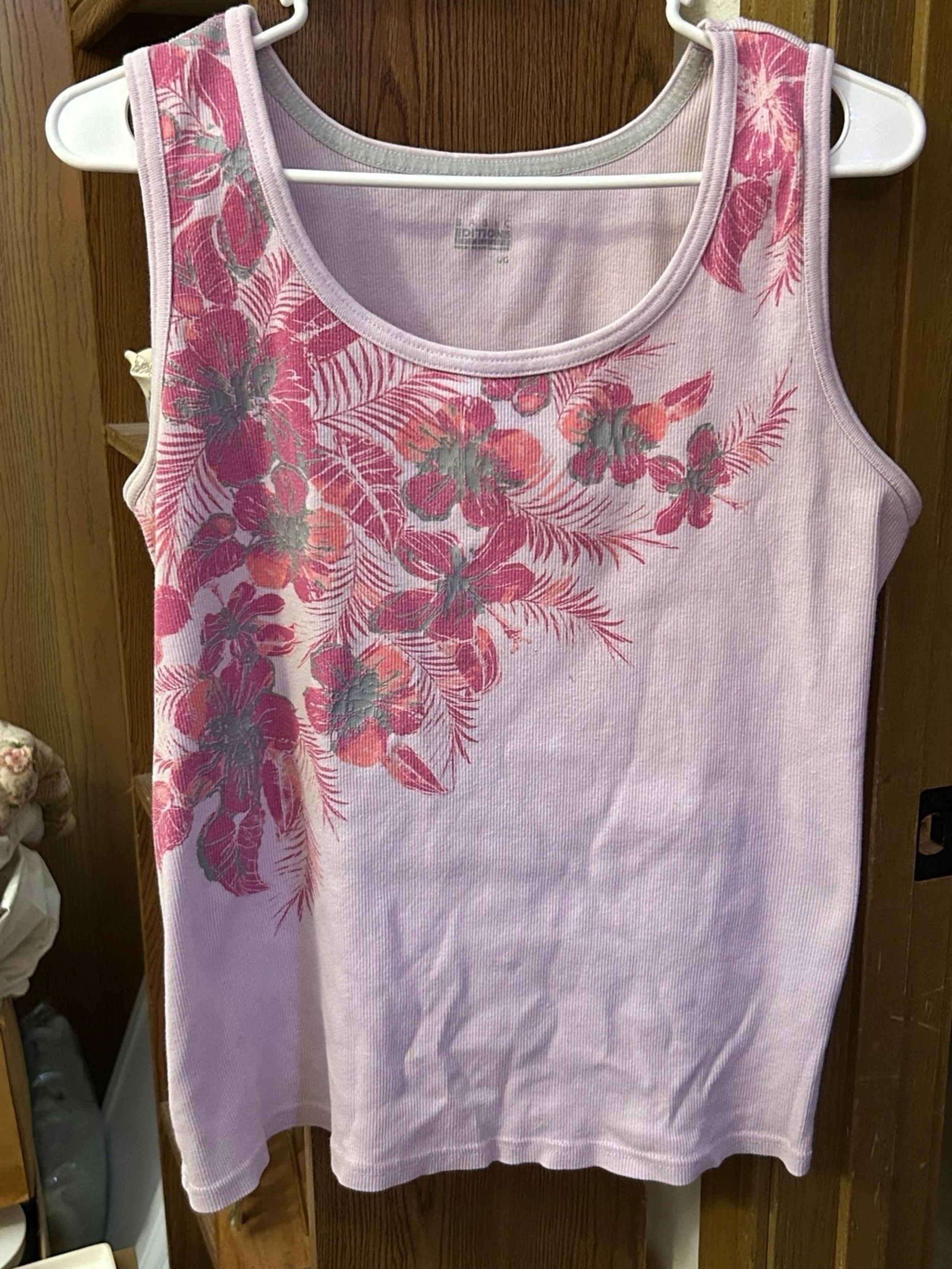 Women’s Basic Editions tank top. Pink with beautiful red floral design