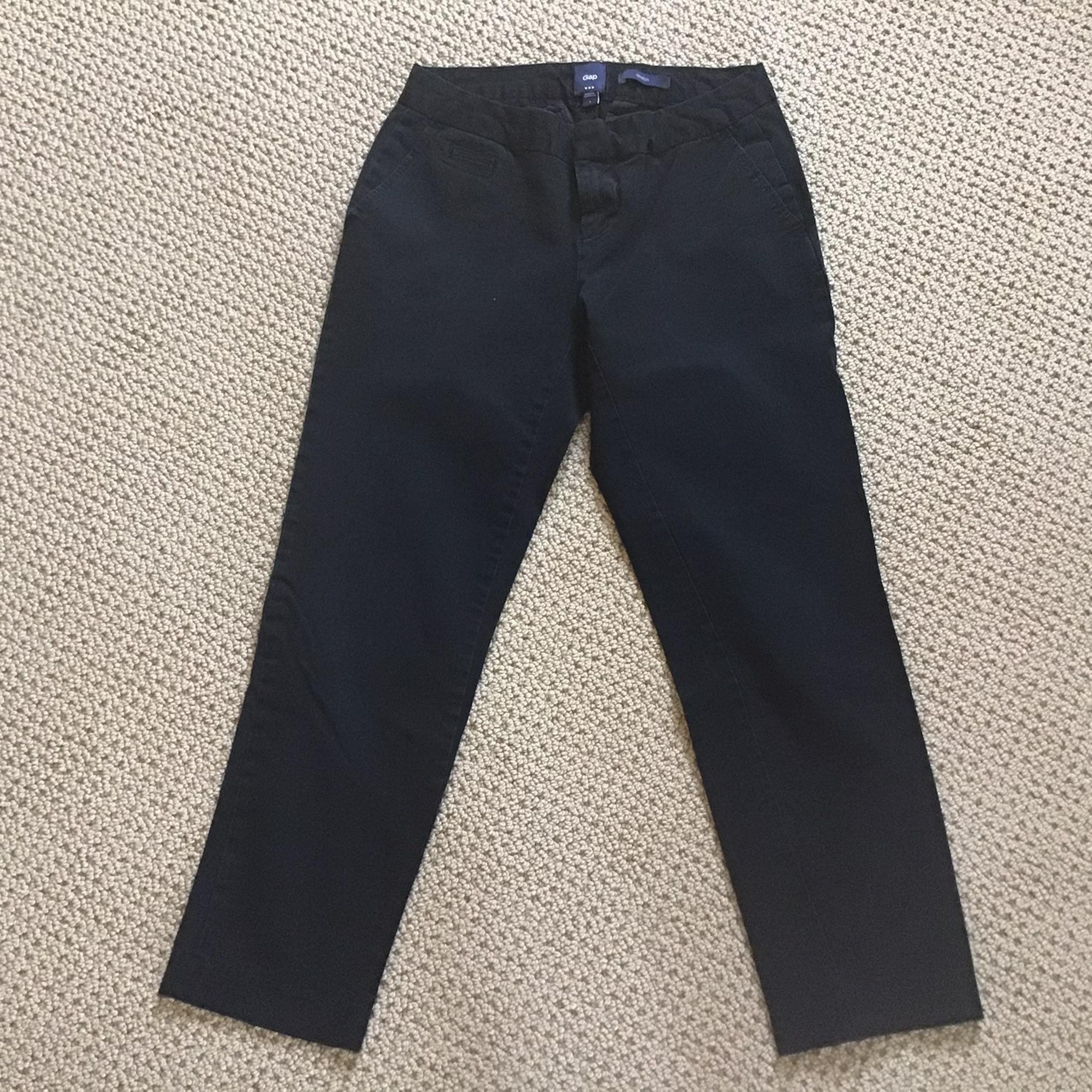 Gap Black Capris Pants