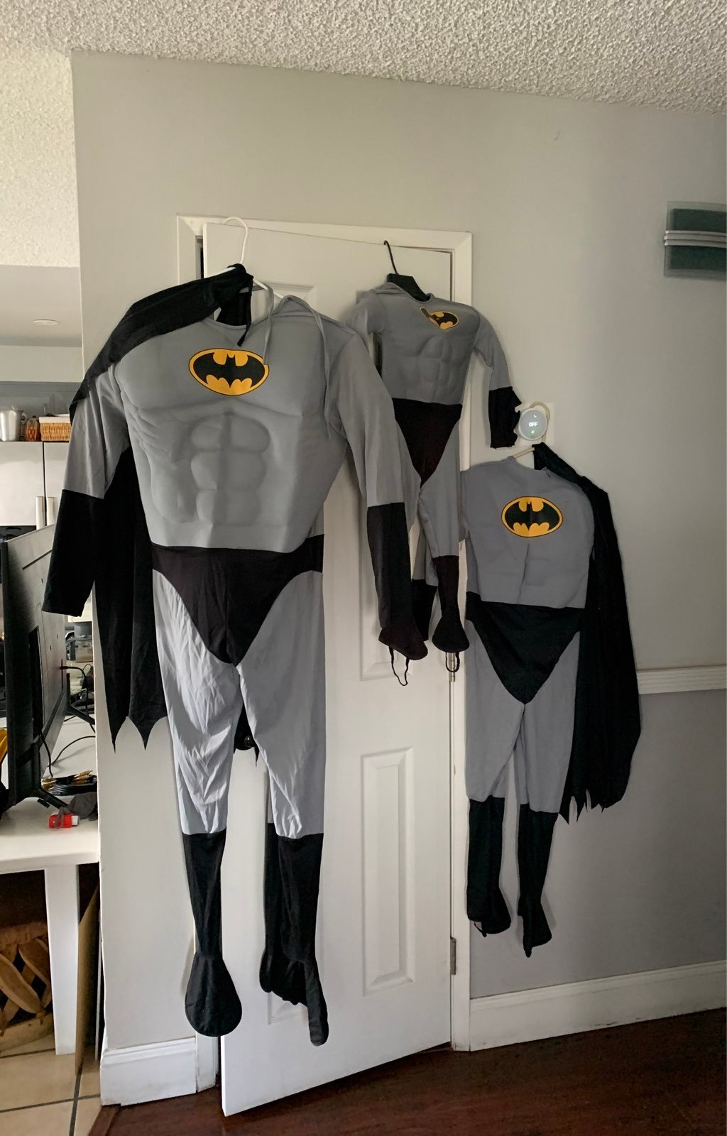 Vintage DC COMICS INC 1997 BAtMAN COSTUMES