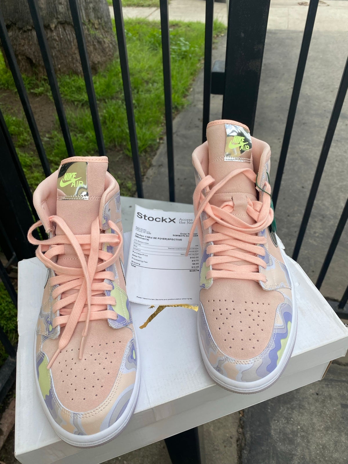 Jordan 1 Mid SE P(Her)Spective