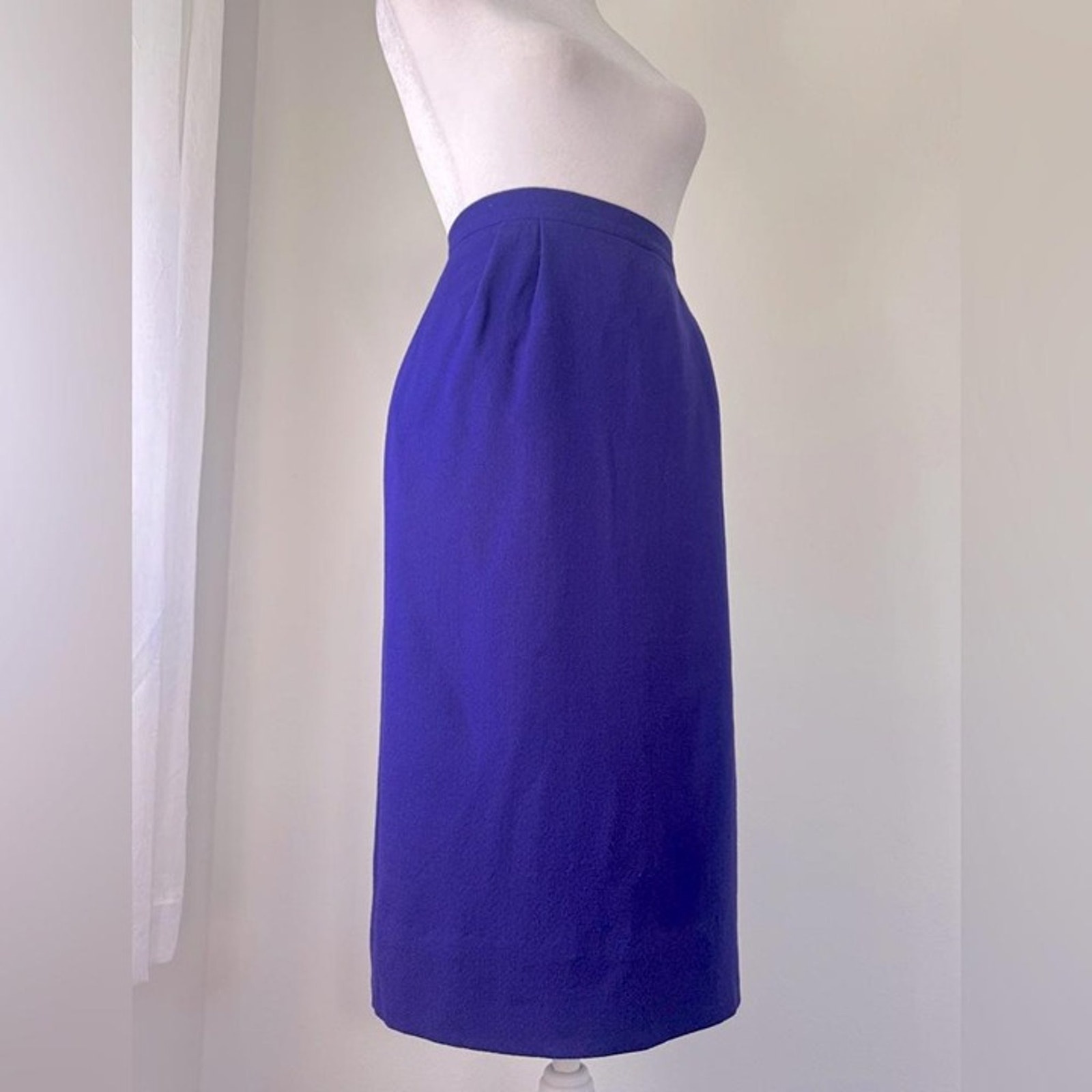 Vintage ‘90s Sassco 100% Wool Purple Knee Length Pencil Skirt