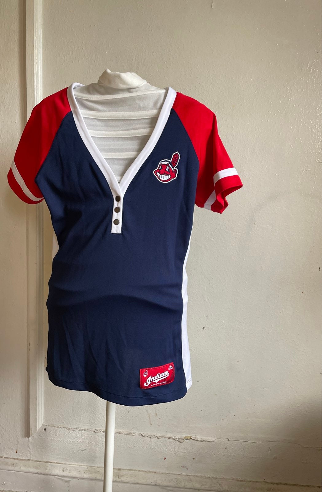 Majestic Indians Shirt Sz M