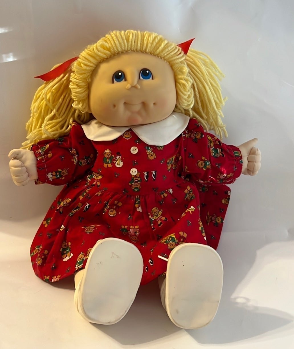 Cabbage Patch Kids Cabbage patch kid doll girl with blonde hair blue eyes