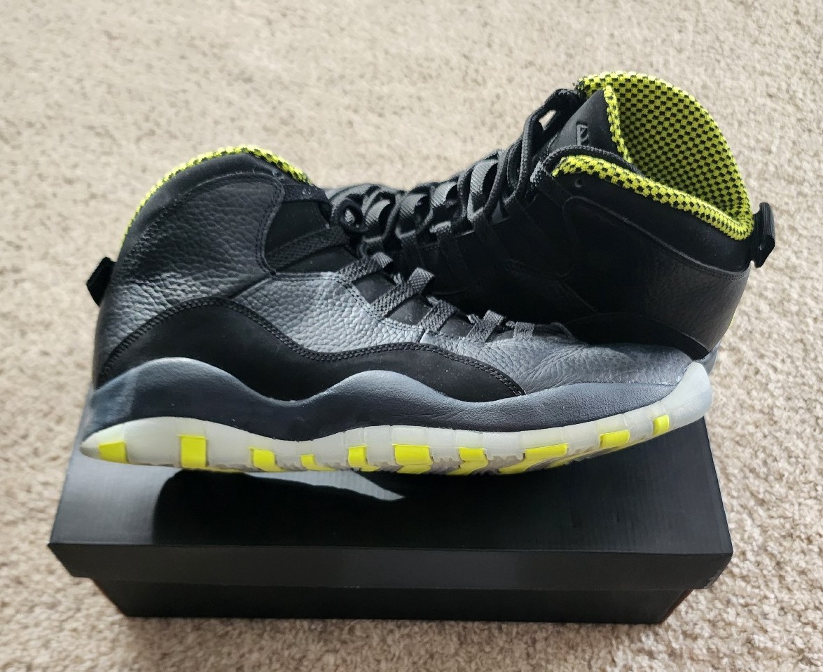 Jordan 10 - Venom