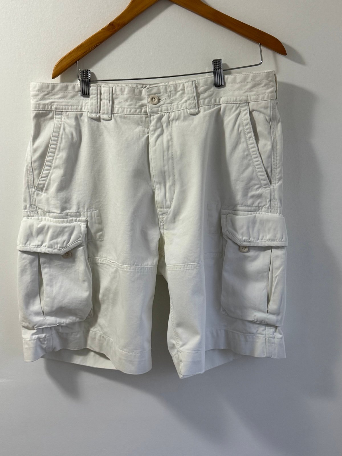Polo by Ralph Lauren white cargo shorts, size 36, 10 inch inseam, 100% cotton