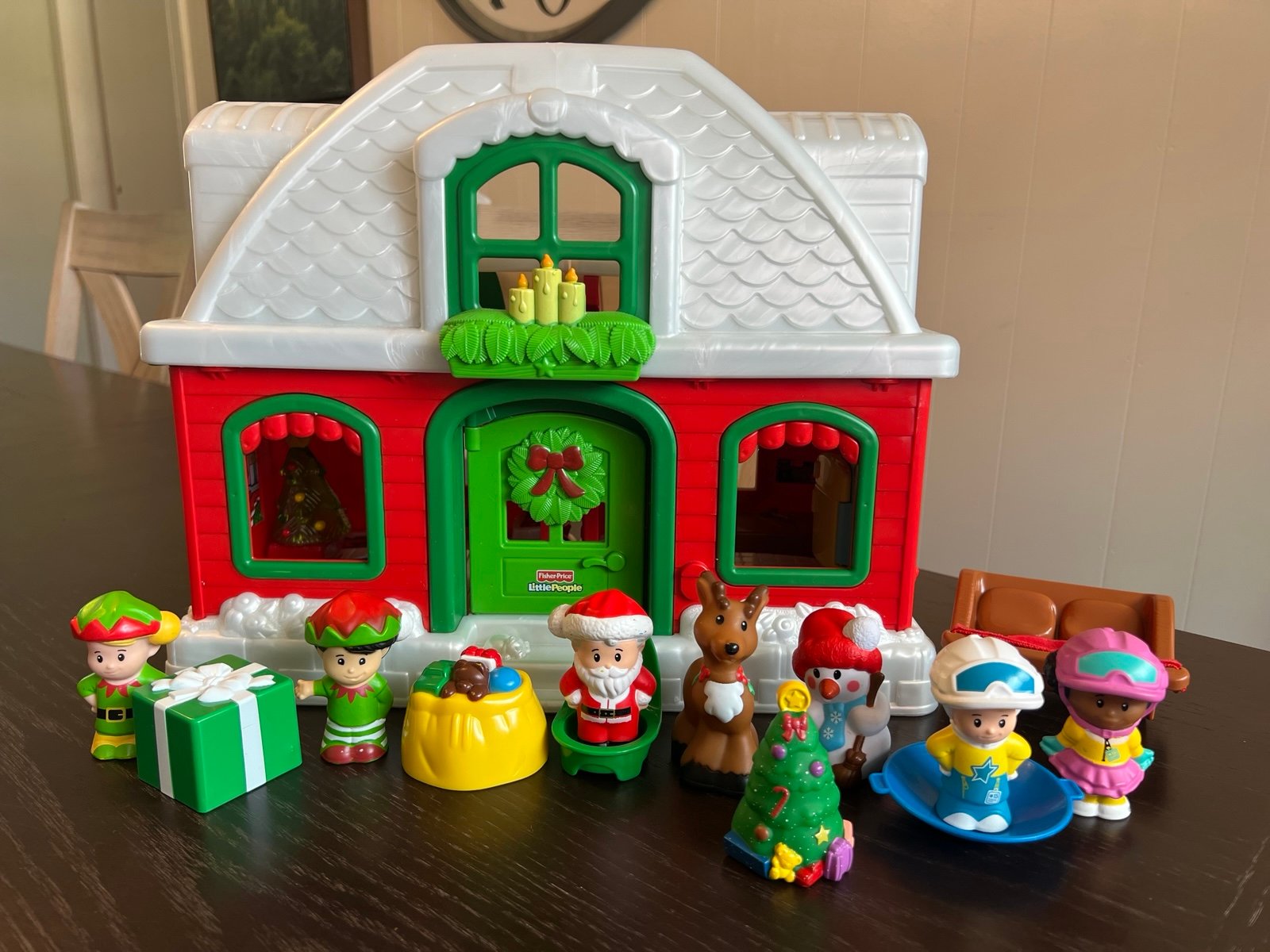 Fisher Price Little People Christmas Santa’s North Pole Cottage
