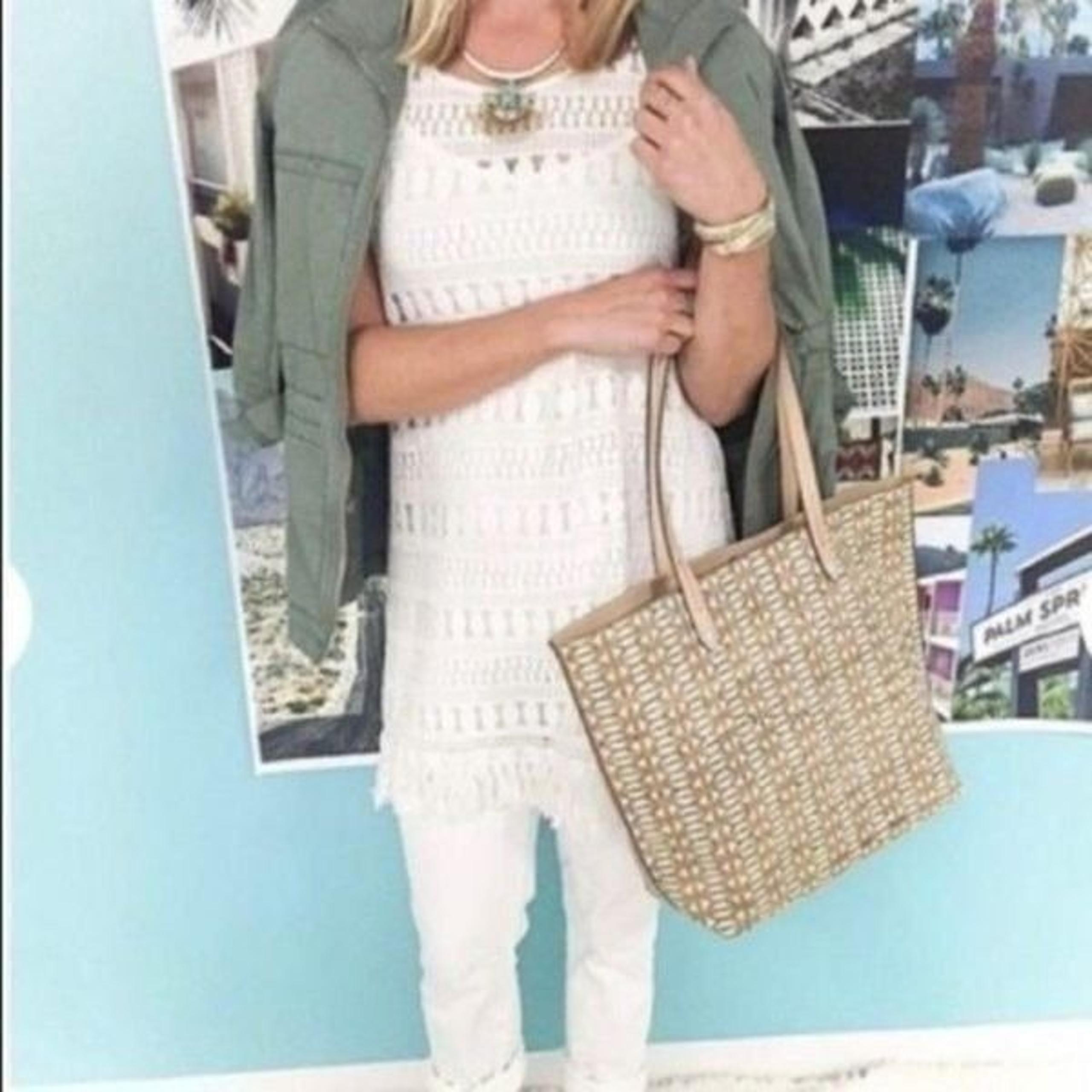 Stella & Dot Fillmore Tote