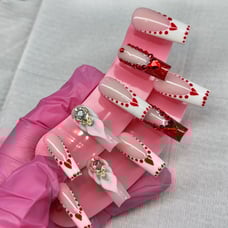 Press On Nails// LOVE BOMB