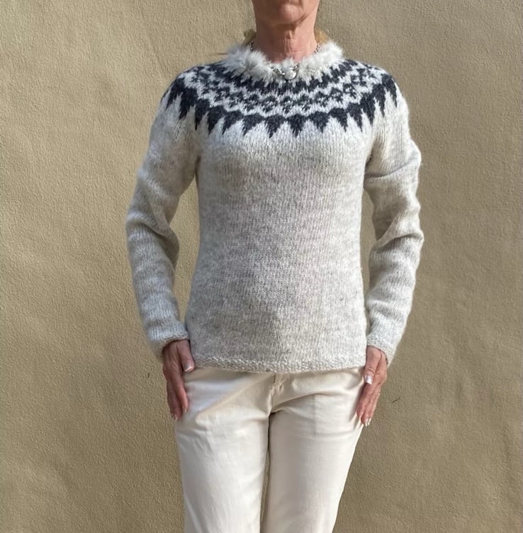 Women’s Fair Isle Nordic Icelandic Handmade woool sweater size S New price firm