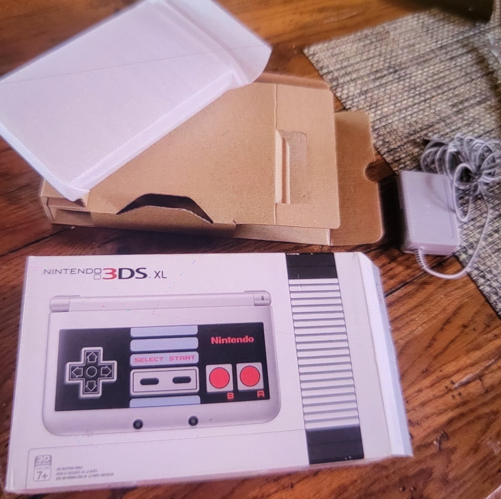 Nintendo 3DS XL NES in Gray/Black