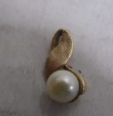 Handmade 14K Gold Pearl Pendant