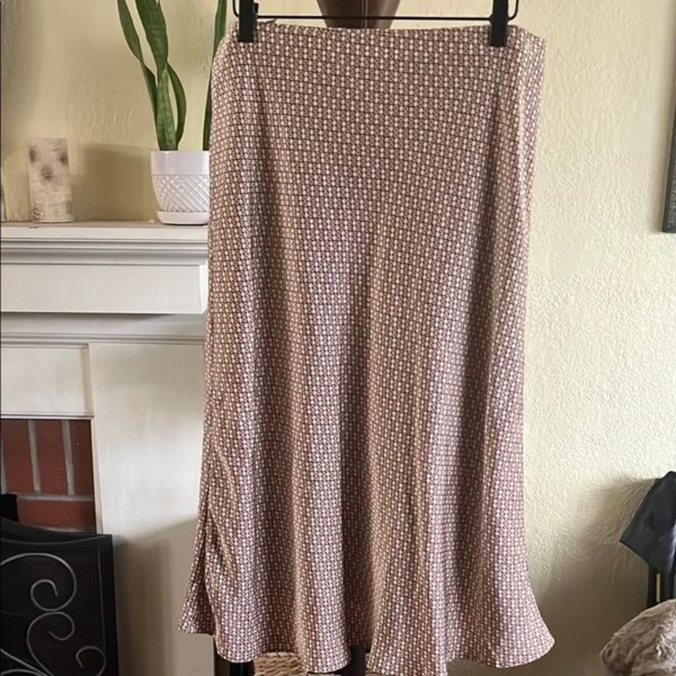 Nordstrom Cream A-Line Midi Skirt Casual