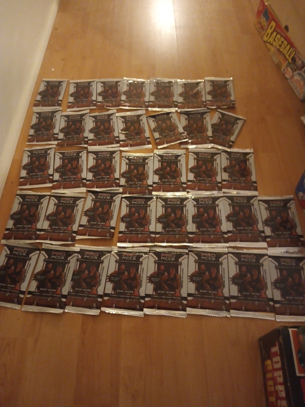 Pro picks 2021-22 lot 36 unopened sealed rookie & future stars basketball cards