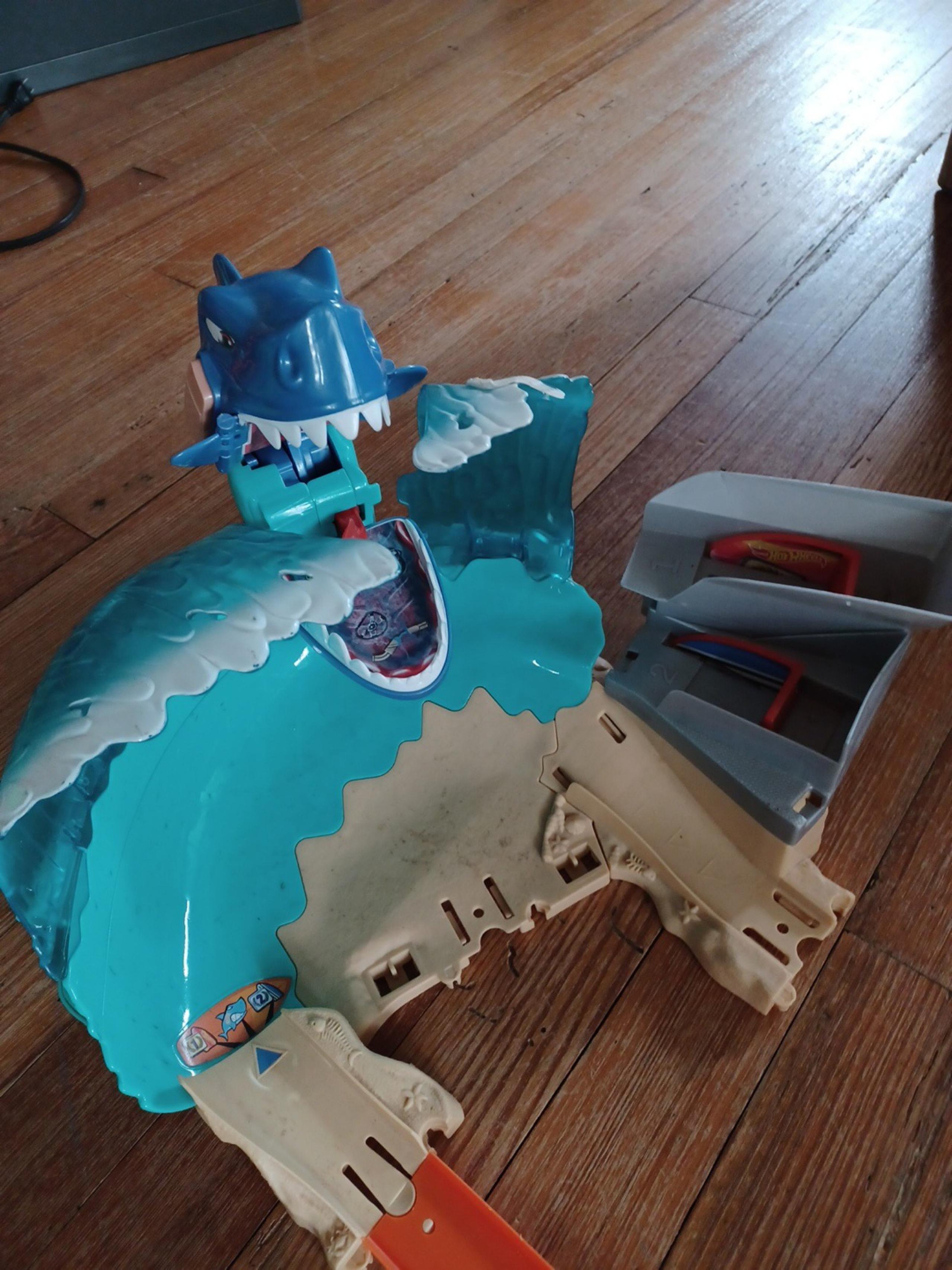 HotWheels City Shark Beach Battle playset