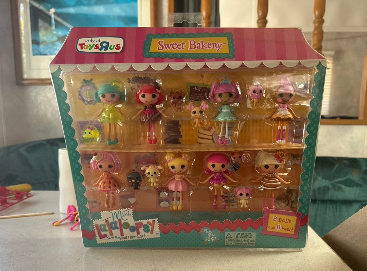 Reserve Lalaloopsy Sweet Bakery Mini doll set