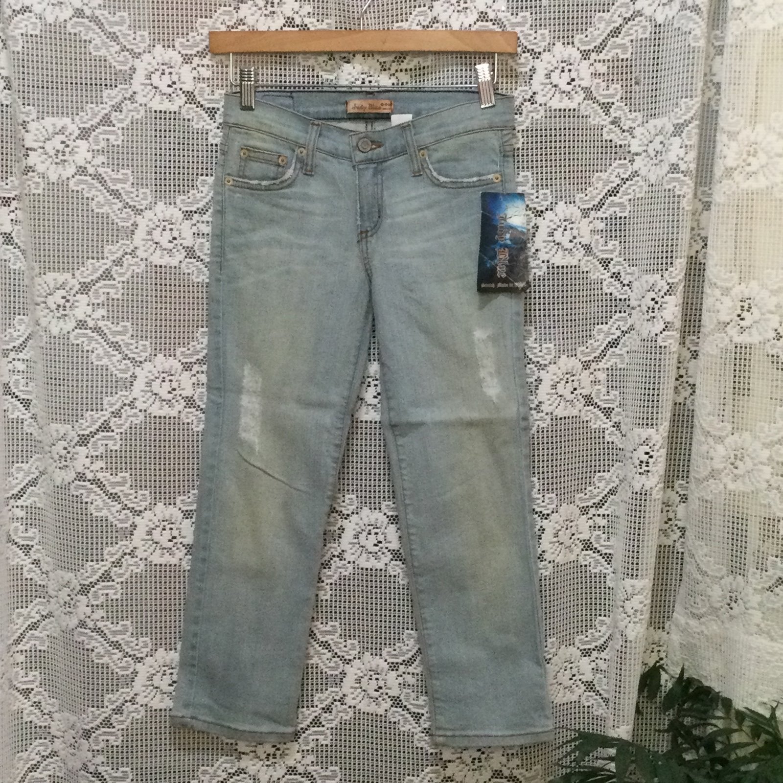Judy Blue Women’s 5 Pocket Capri Jeans Stretch Light Blue Size S