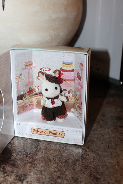 CALICO CRITTER SYLVANIAN FAMILIES FAN CLUB TOWN SERIES CHOCOLATE RABBIT NRFB