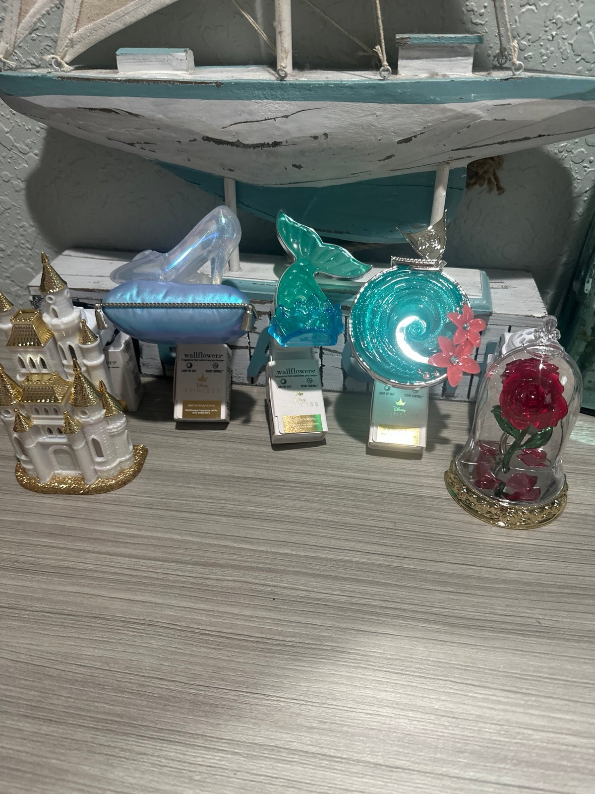 SOLD OUT Bath and Body Works Disney Princess wall flower bundle