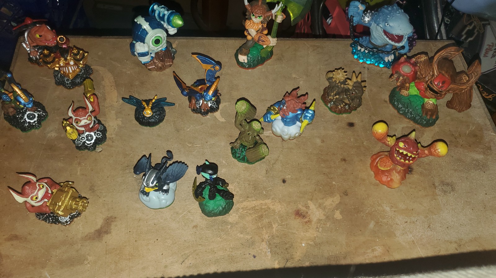 Skylanders lot with bag
