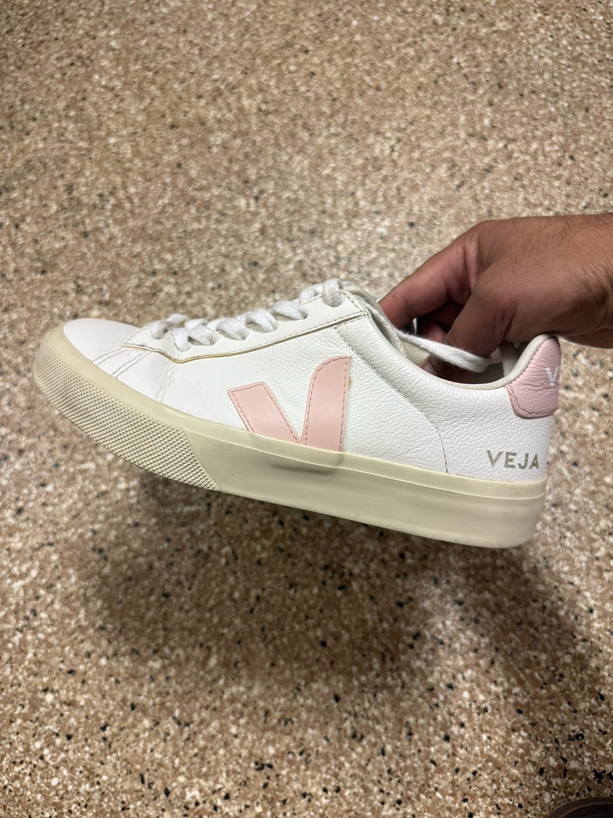 Veja White Pink sneaker shoes size 5 US women 36 EU