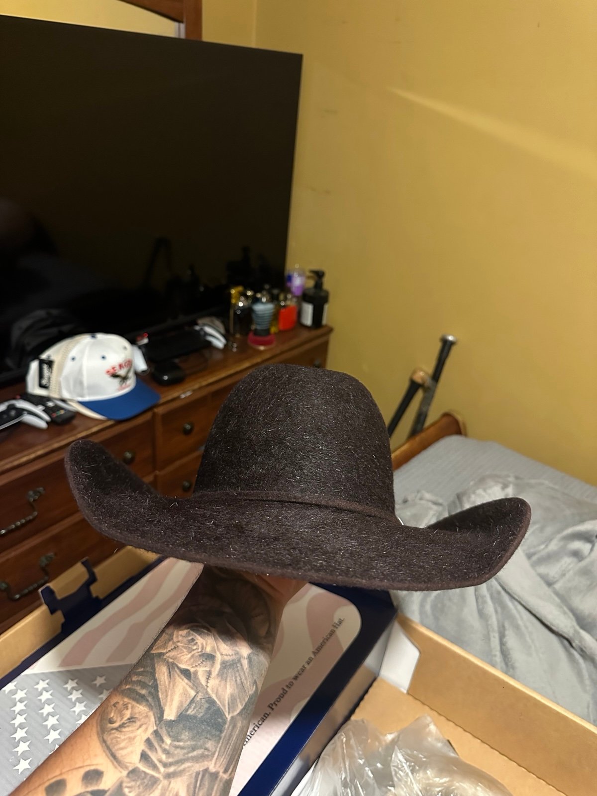 10x Tacchino Grizzly Black Cherry Felt Hat