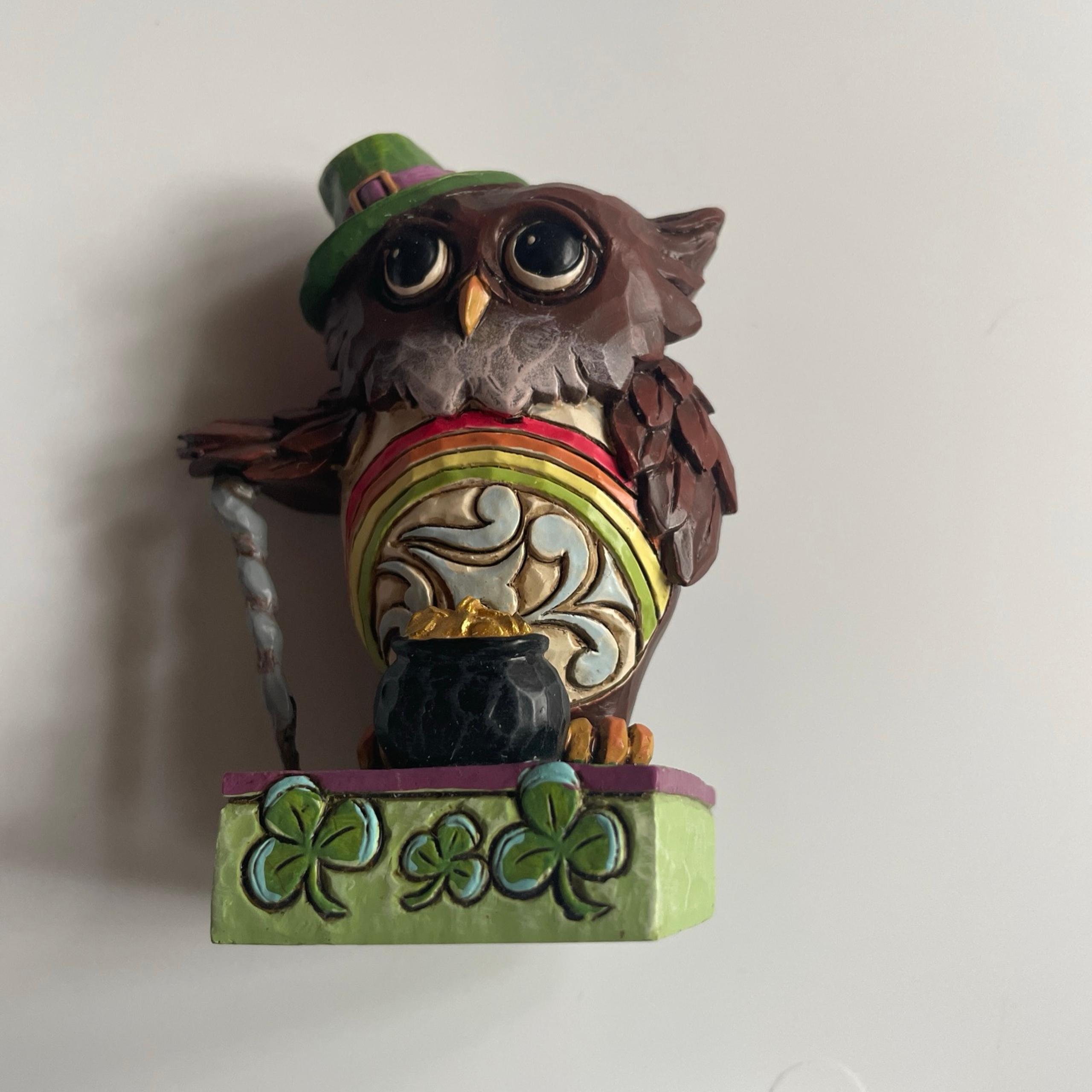 Jim Shore Saint Patrick’s Day Owl Carving with Rainbow and Pot of Gold Irish