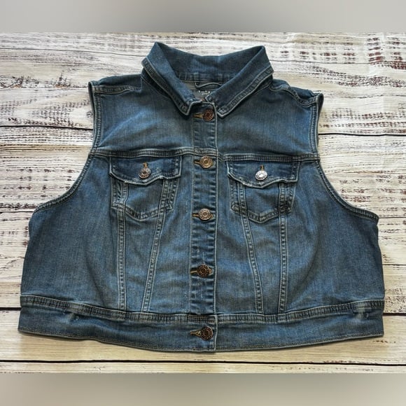 Women’s Torrid Sleeveless Denim Jacket