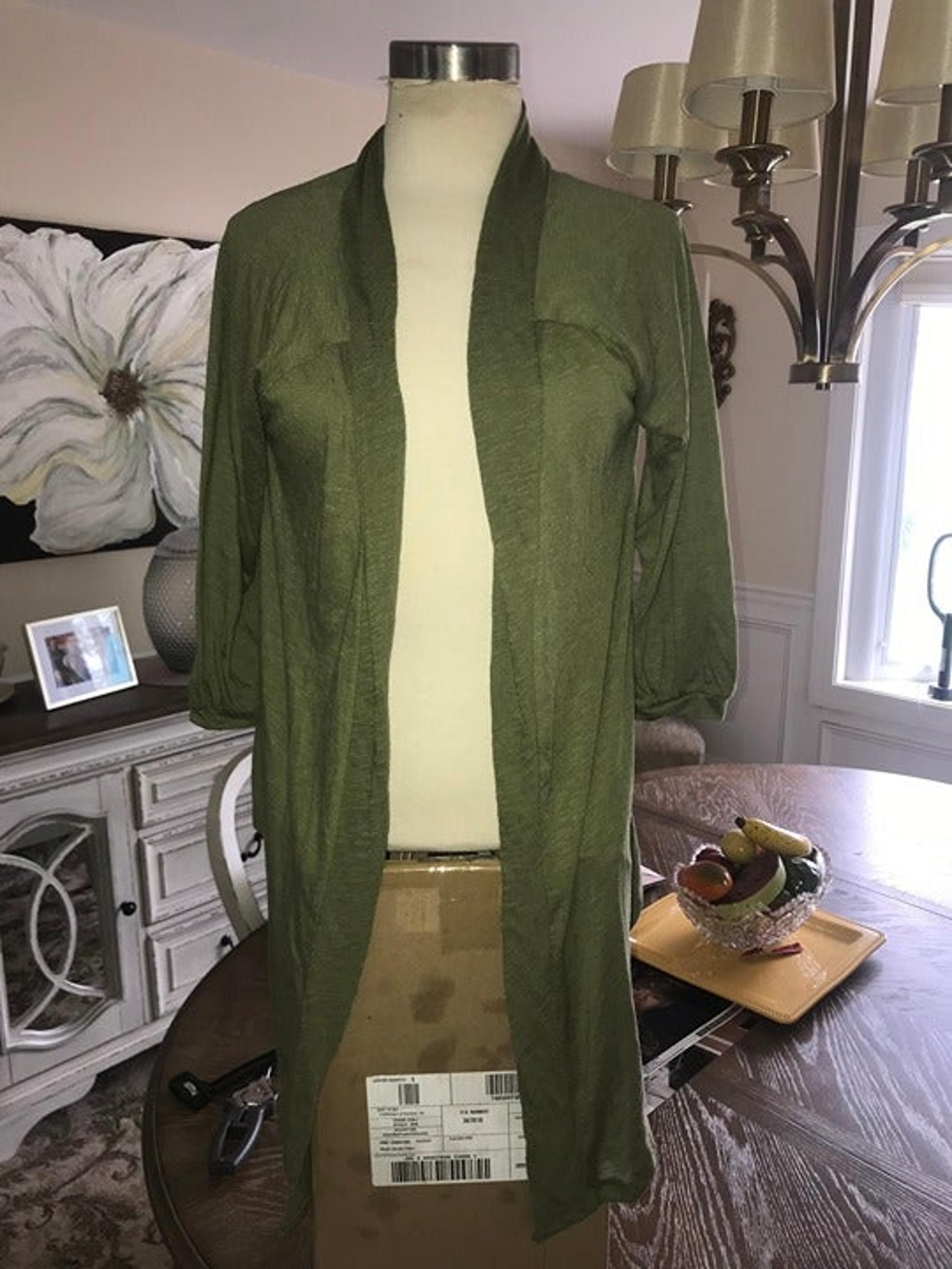 ZENA Essentials SMALL 65% Polyester 35% Rayon women's green cardigan sweater