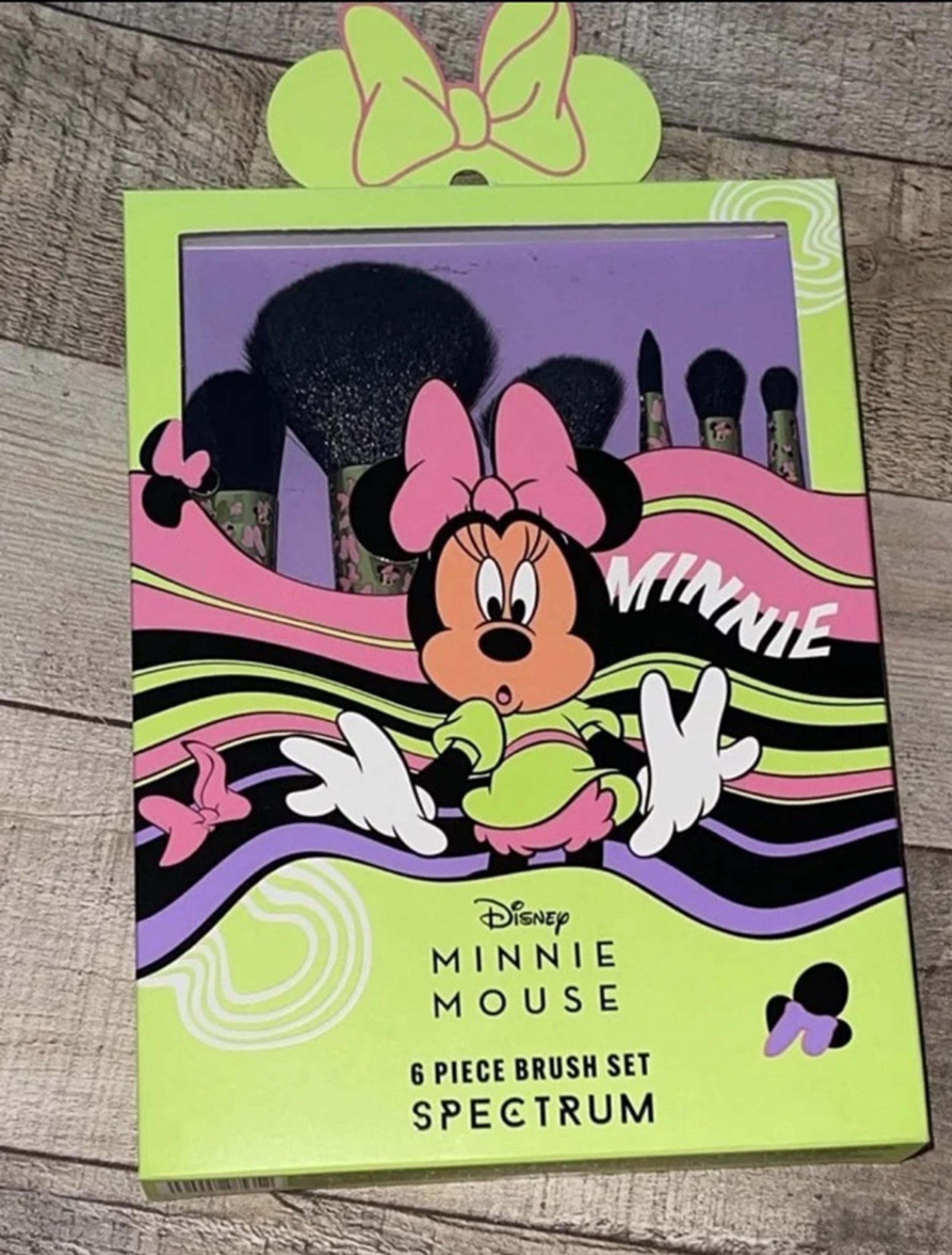 Minnie Mouse Brush Set from Spectrum x Disney Collection