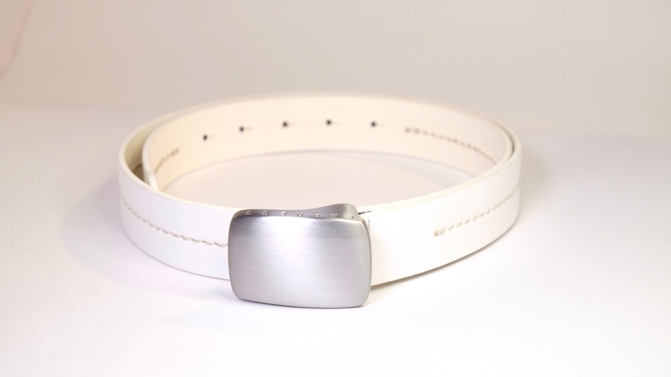 35” S Express White Leather Belt SUMMER SALE
