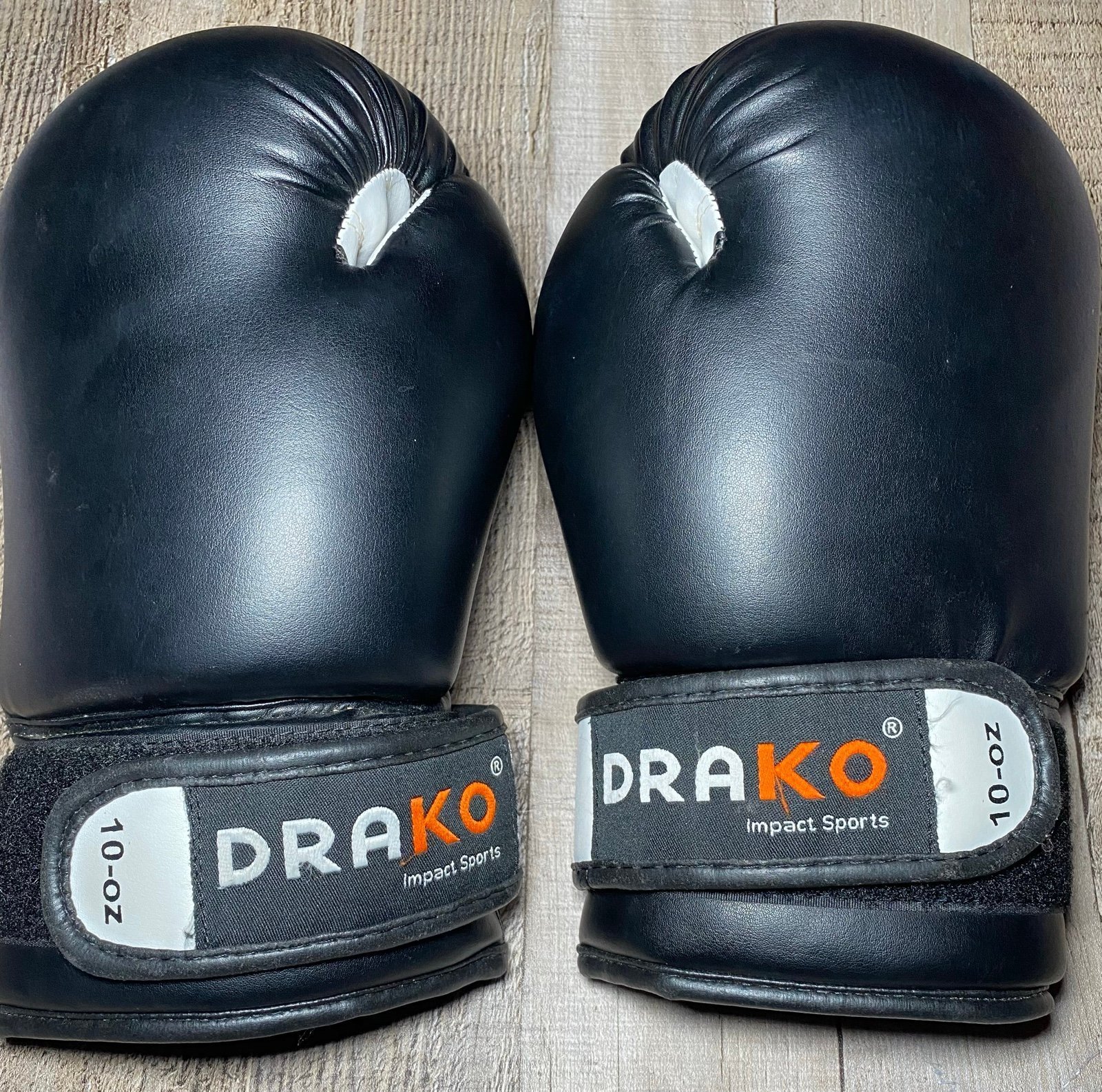 DRAKO Impact Sports Black Boxing Gloves 10 Oz